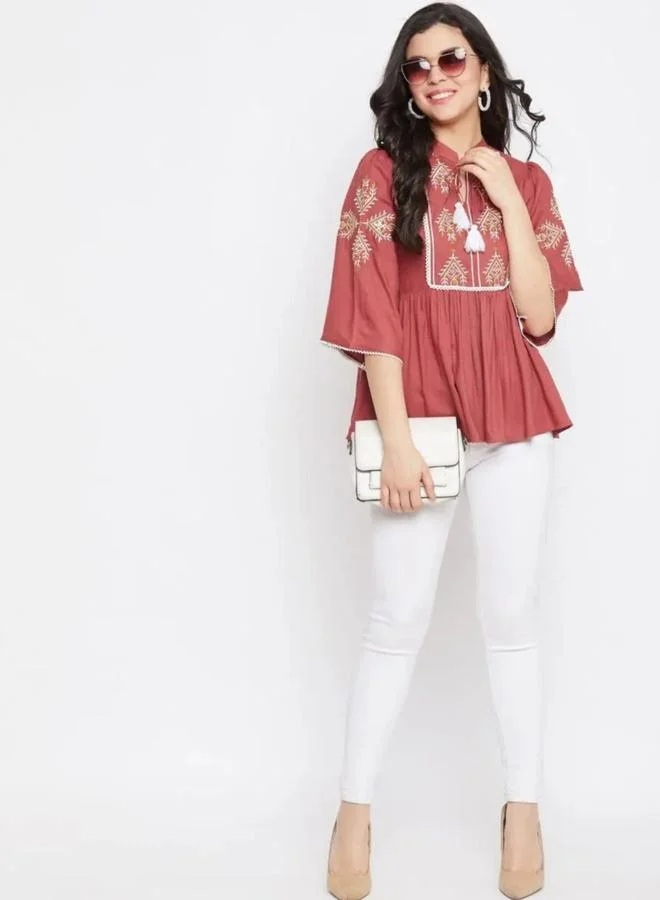 WineRed بلوزة رايون مطرزة